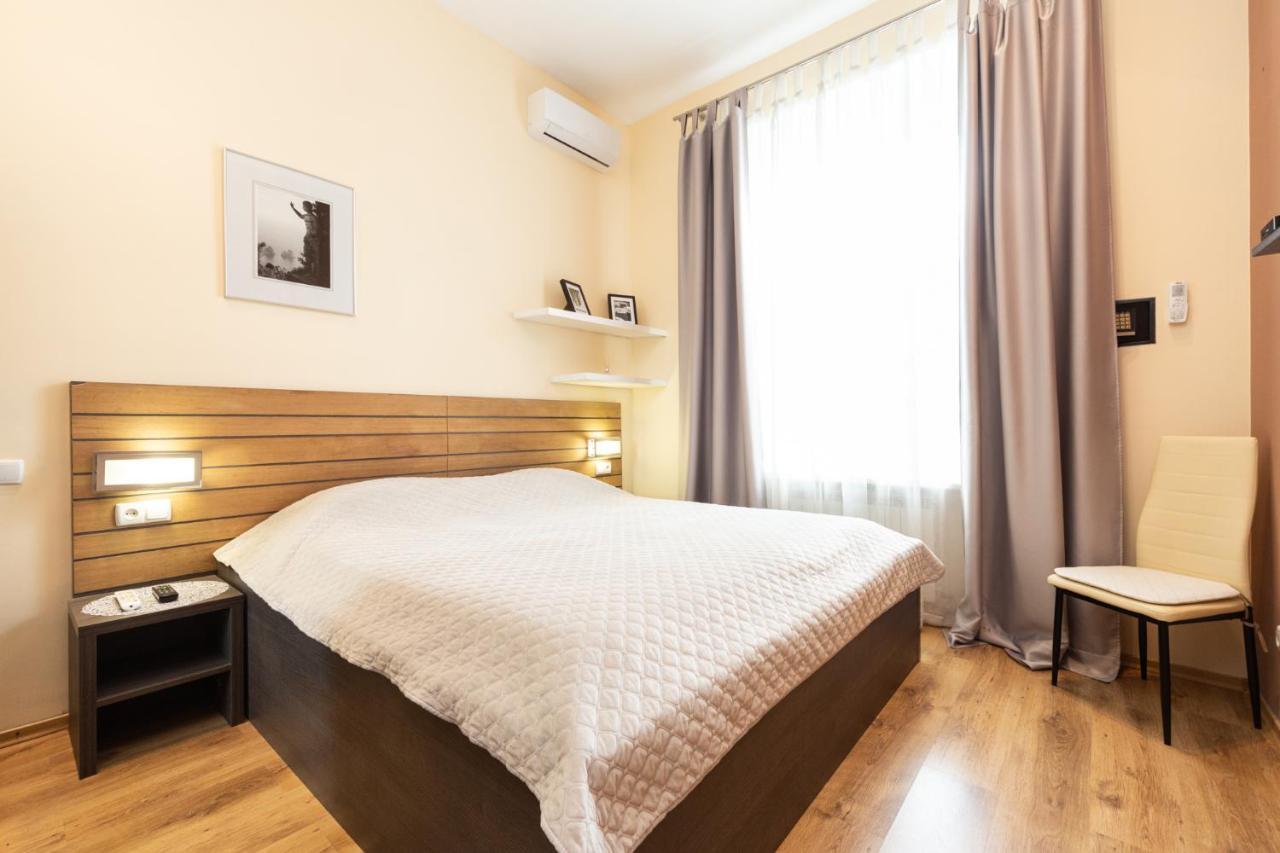 Appartement Goodrest On Deribasovska 19 à Odessa Extérieur photo